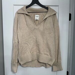Abercrombie & Fitch V-Neck Sweater